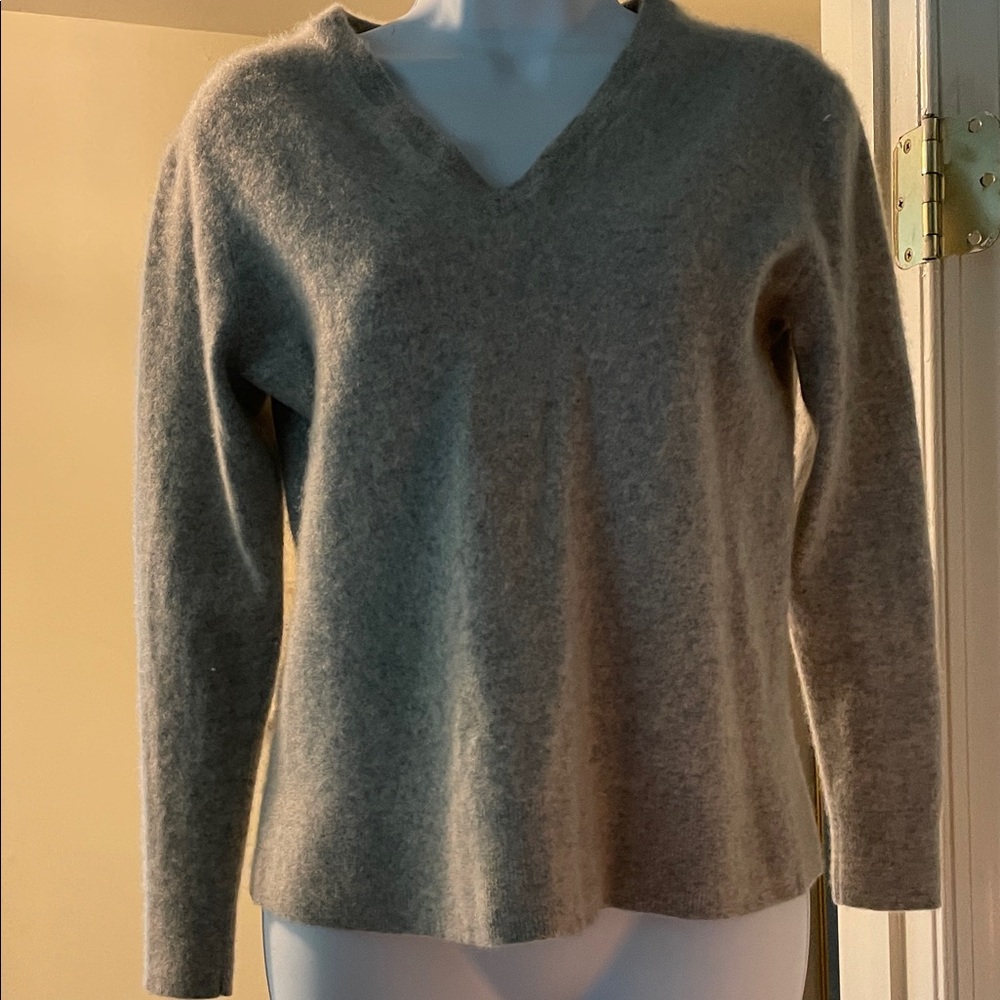 Club Monaco 100% Cashmere Sweater